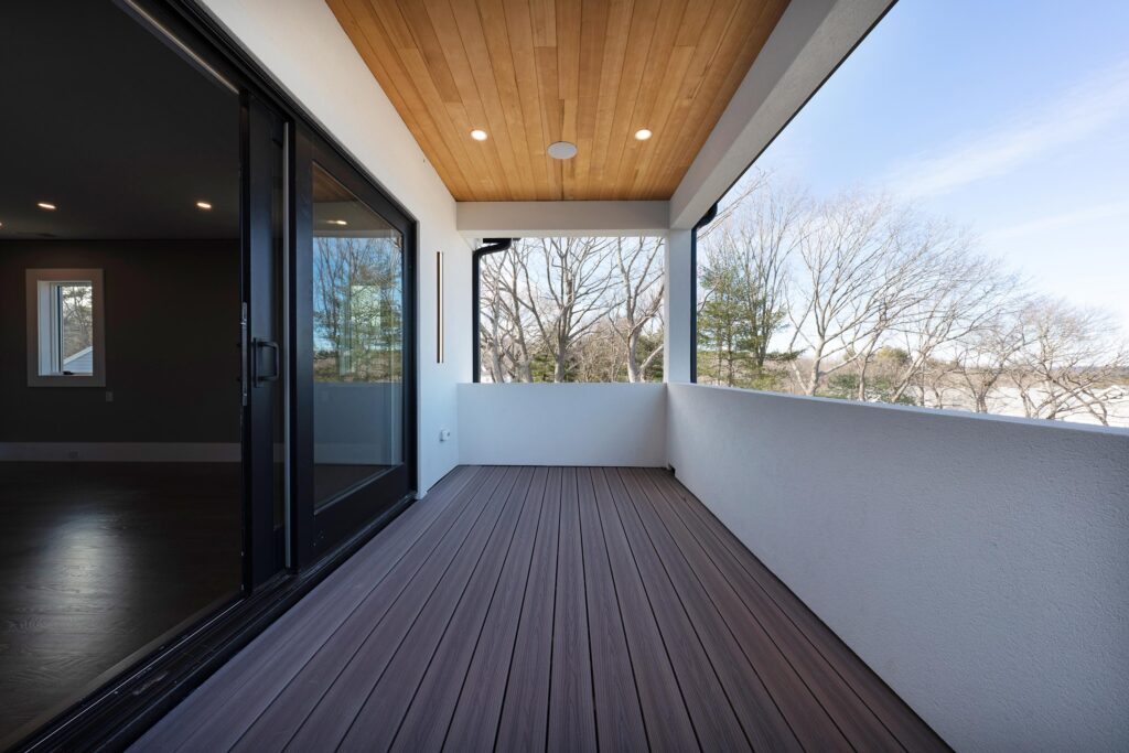 16-Petrini-Circle-Porch1